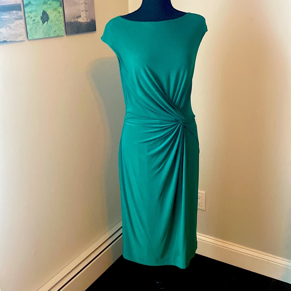 Green Ralph Lauren 👗 pre owned with minor flaw below right breast.